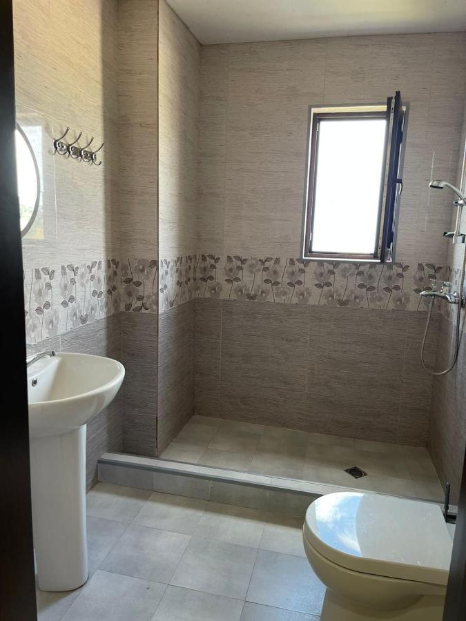 Green Yard Hotel Батуми Екстериор снимка